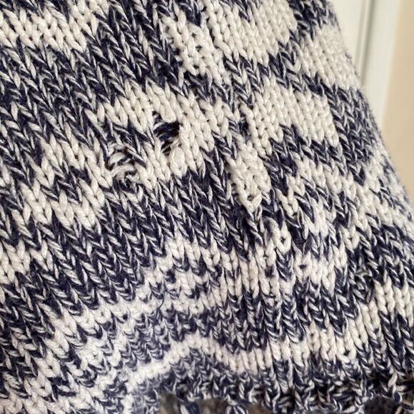 Aerie-blue and white open cardigan with fringe- Size medium - Picture 8 of 13